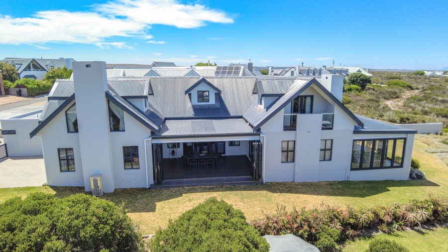 4 Bedroom Property for Sale in Grotto Bay Western Cape